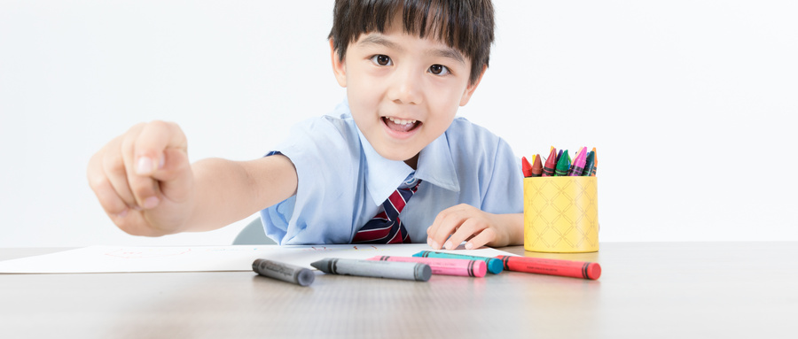 培養(yǎng)一個心理陽光的孩子，教育專家給了九個建議